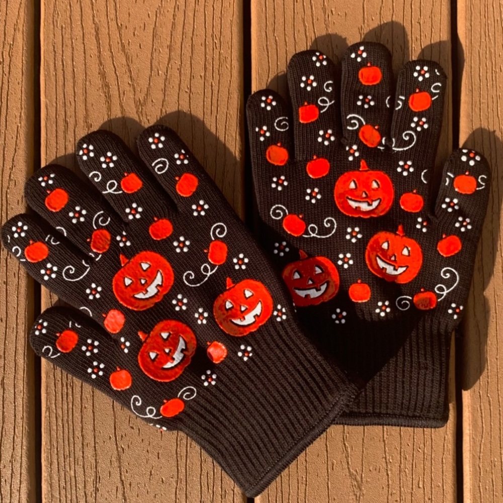 🆕TARA TESHER TEMPTATIONS OVEN GLOVES “JACK-O-LANTERN” SIZE SMALL/MED NWTS!